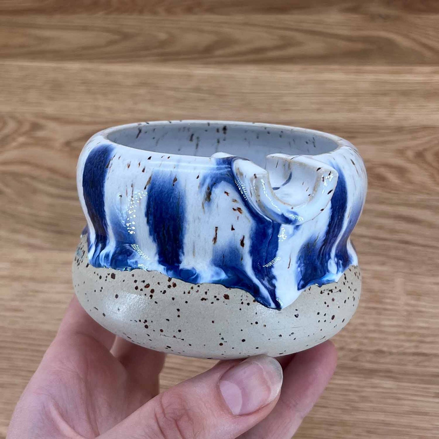 Blue Drip - Keramik Aschenbecher mit Ablage