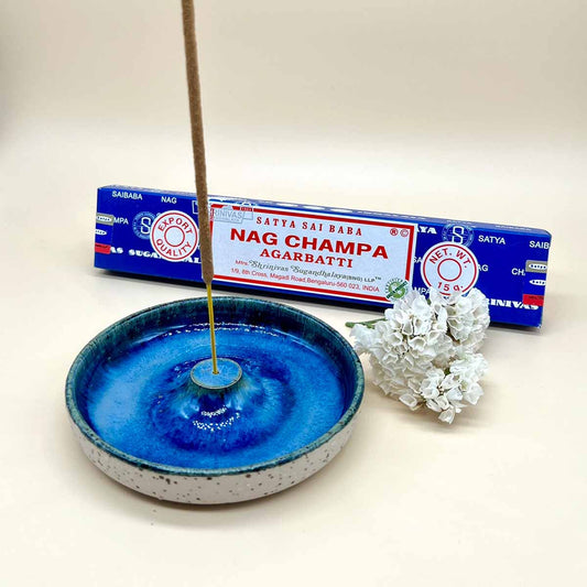 Keramik Räucherstäbchenhalter inklusive Nag Champa