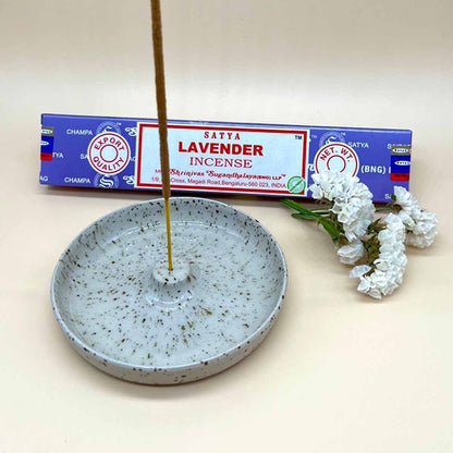 Keramik Räucherstäbchenhalter inklusive Satya Lavender